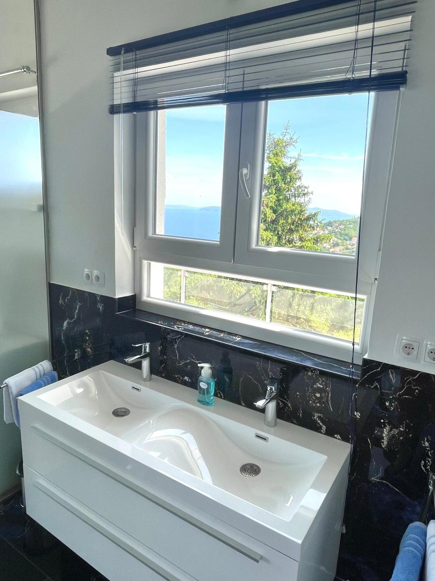 Luxury Villa Eternity - Marvelous Sea View - Box Spring Beds - Opatija-Poljane מראה חיצוני תמונה